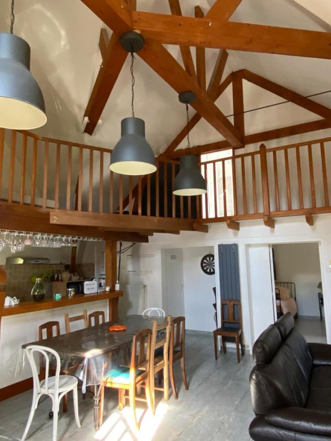 Les 2 Gites Des Chambres De Capucine Carcagny Luaran gambar