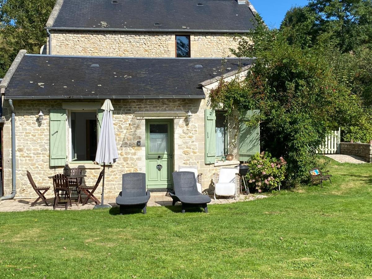 Les 2 Gites Des Chambres De Capucine Carcagny Luaran gambar