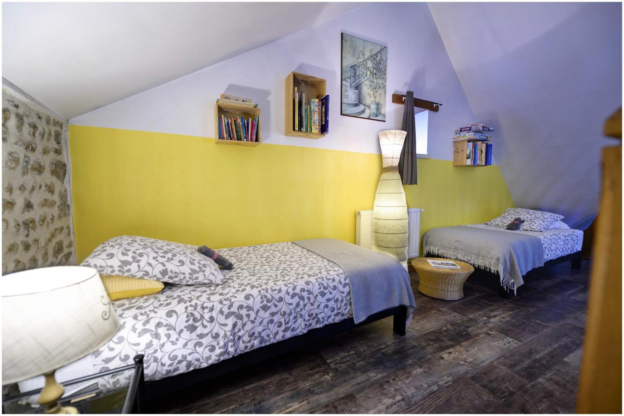 Les 2 Gites Des Chambres De Capucine Carcagny Bilik gambar